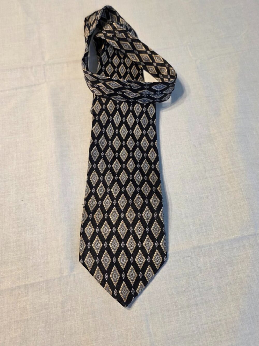 Roundtree and Yorke Silk Mens Tie Made in the USA Office Professional Work